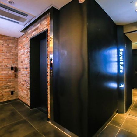 Jamsil 2.4 Hotel Seoul Bagian luar foto