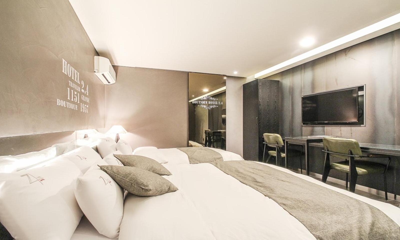 Jamsil 2.4 Hotel Seoul Bagian luar foto