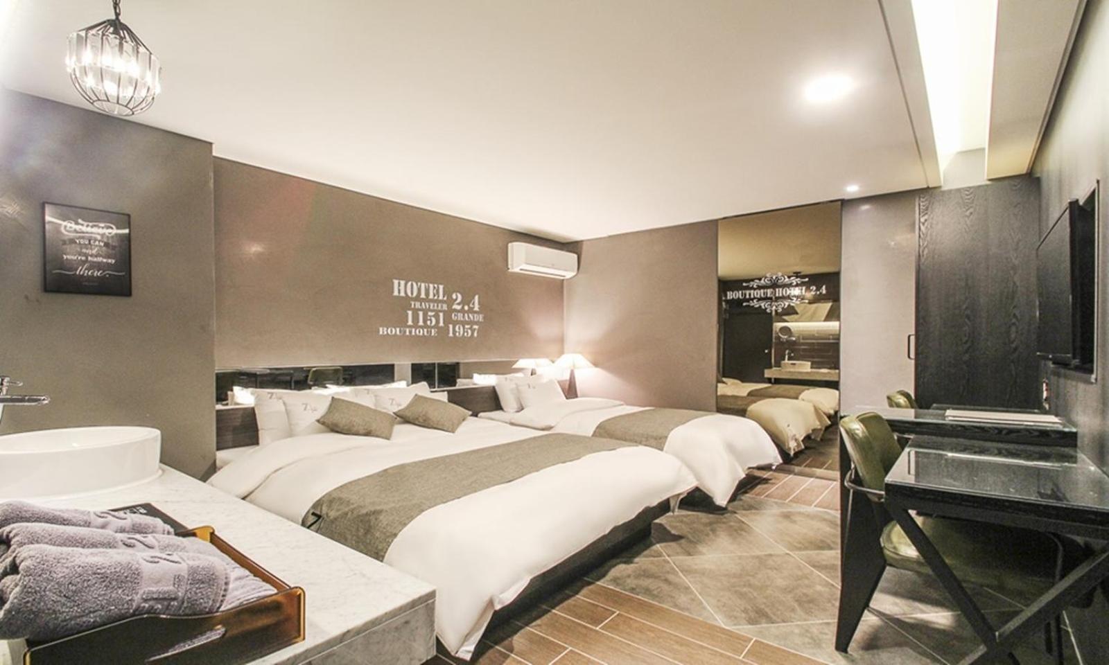 Jamsil 2.4 Hotel Seoul Bagian luar foto